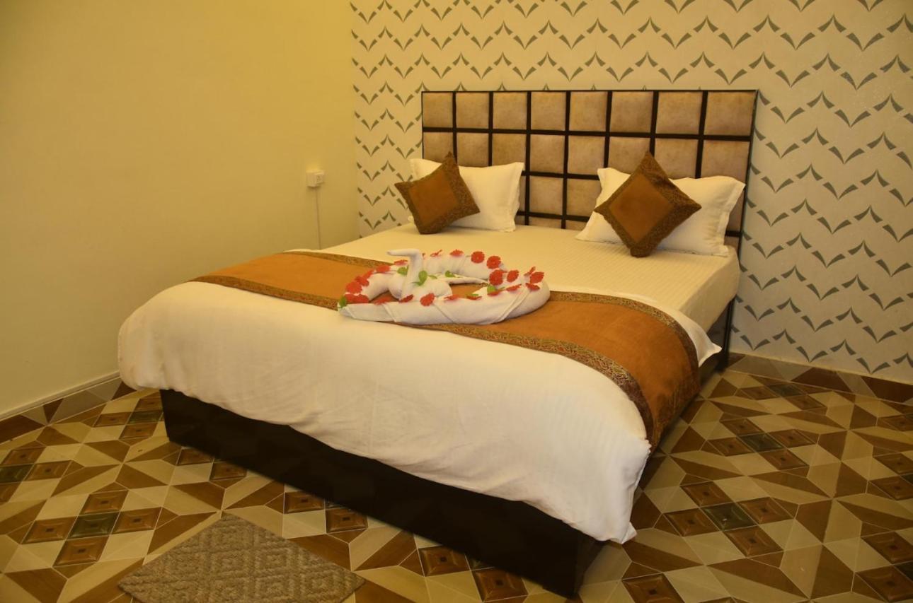 De Costa Palace - Pick And Drop Available Varanasi Exterior foto