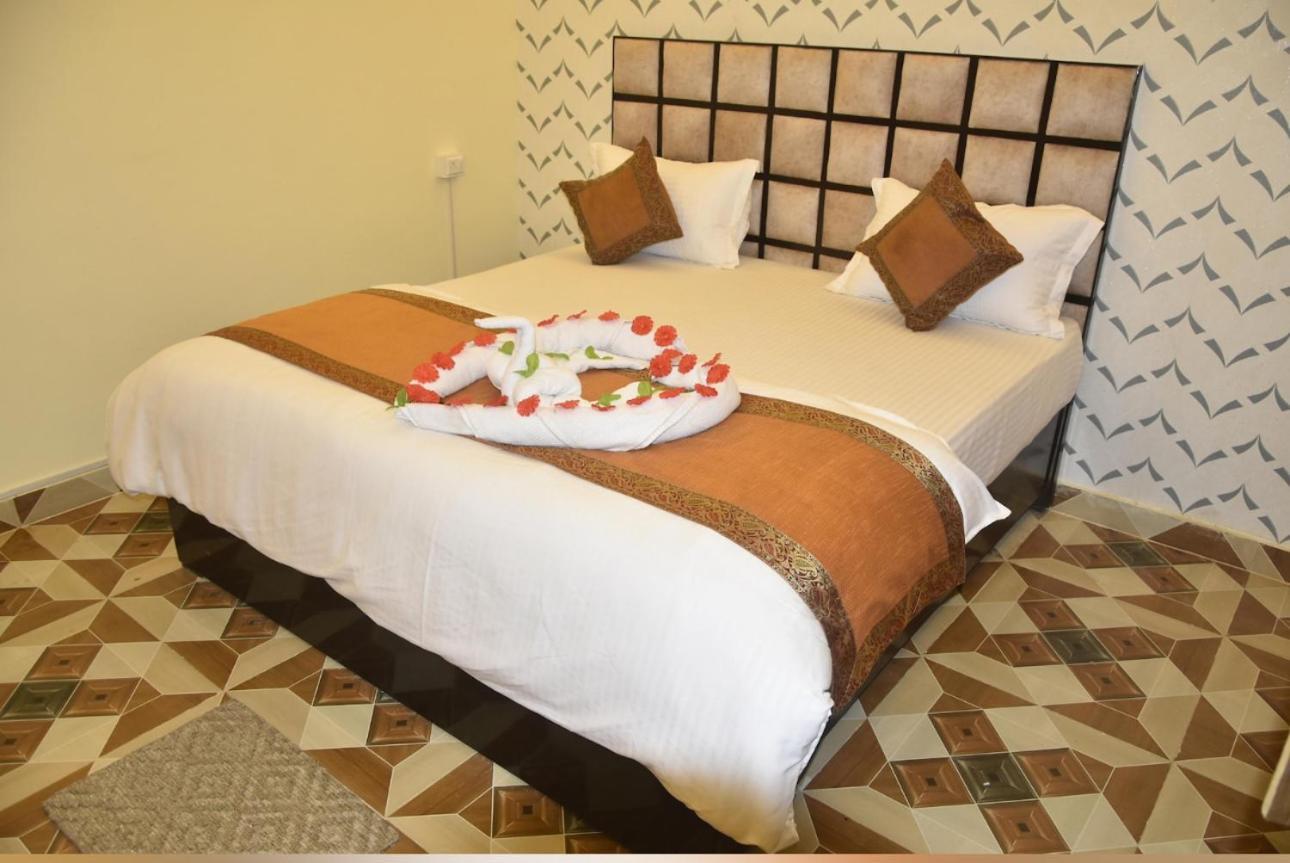 De Costa Palace - Pick And Drop Available Varanasi Exterior foto