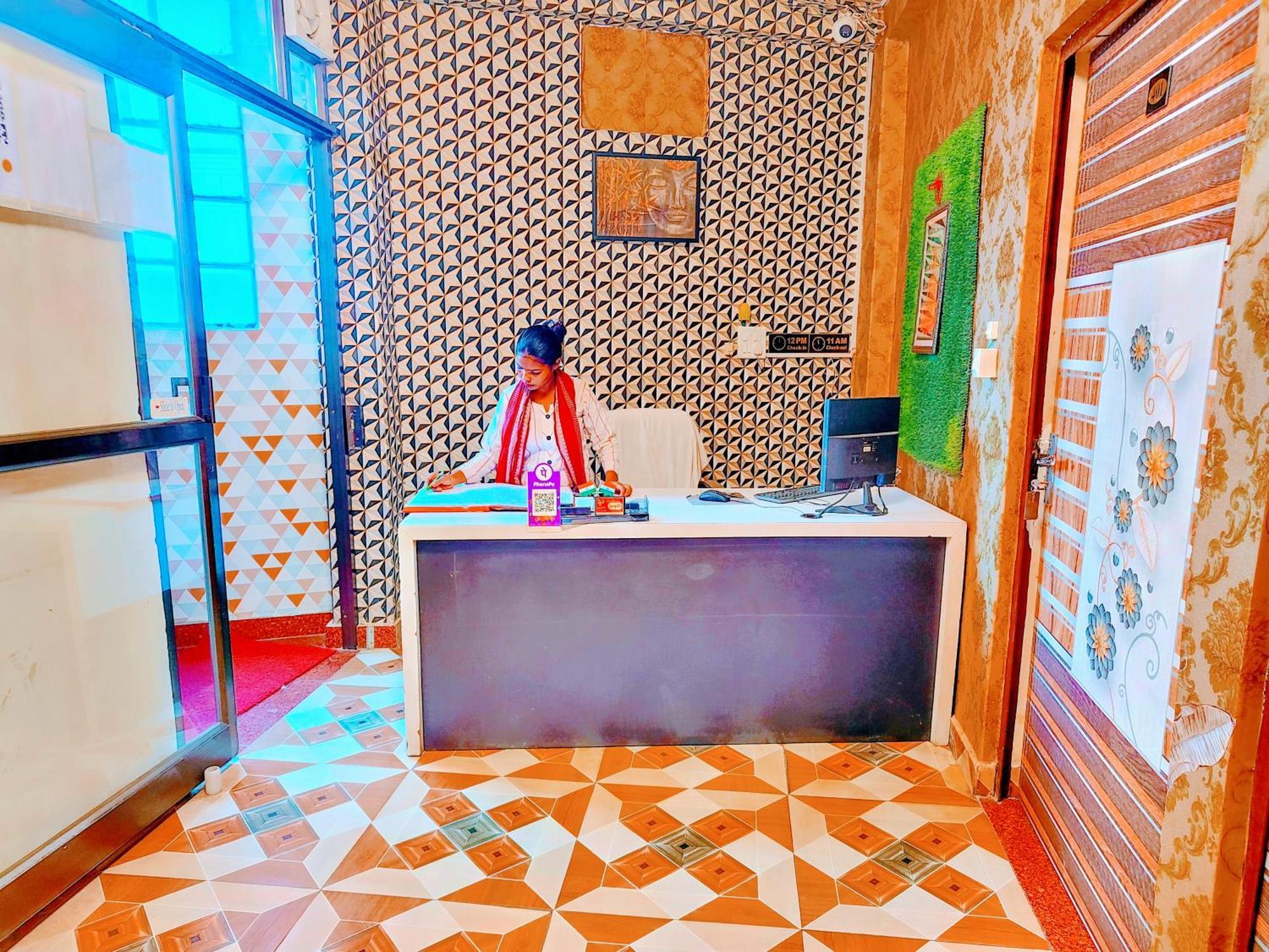 De Costa Palace - Pick And Drop Available Varanasi Exterior foto